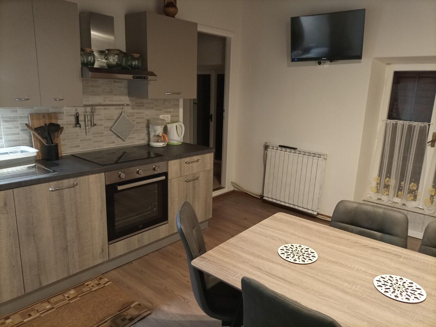 Niv Apartment *